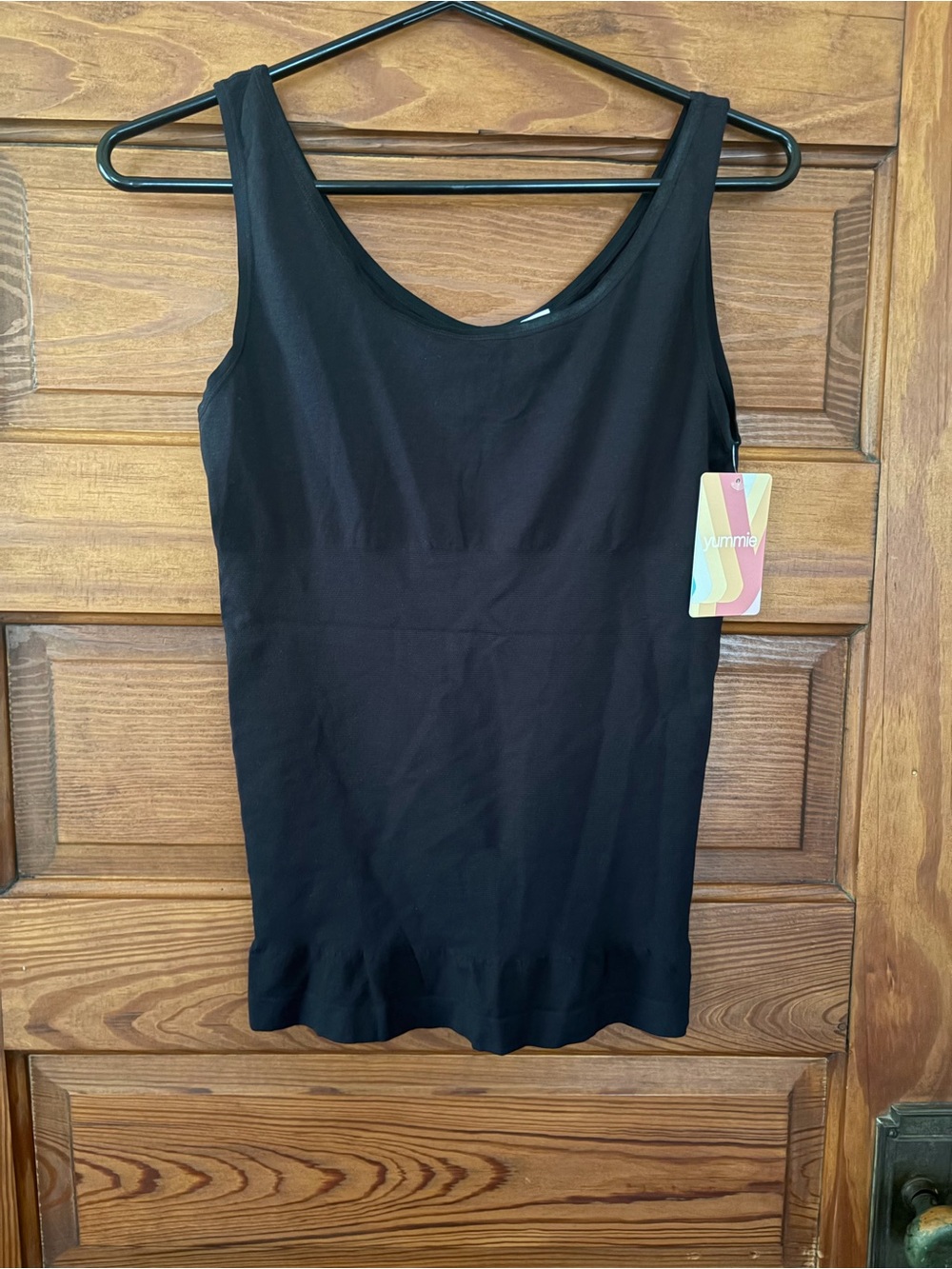 Yummie Black Scoop Neck Tank Top new with tags women’s size XL